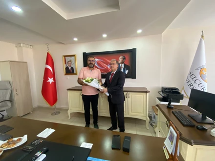 AKŞEHİR MÜHENDİSLİK VE MİMARLIK FAKÜLTESİ YENİ DEKANI GÖREVİNE BAŞLADI